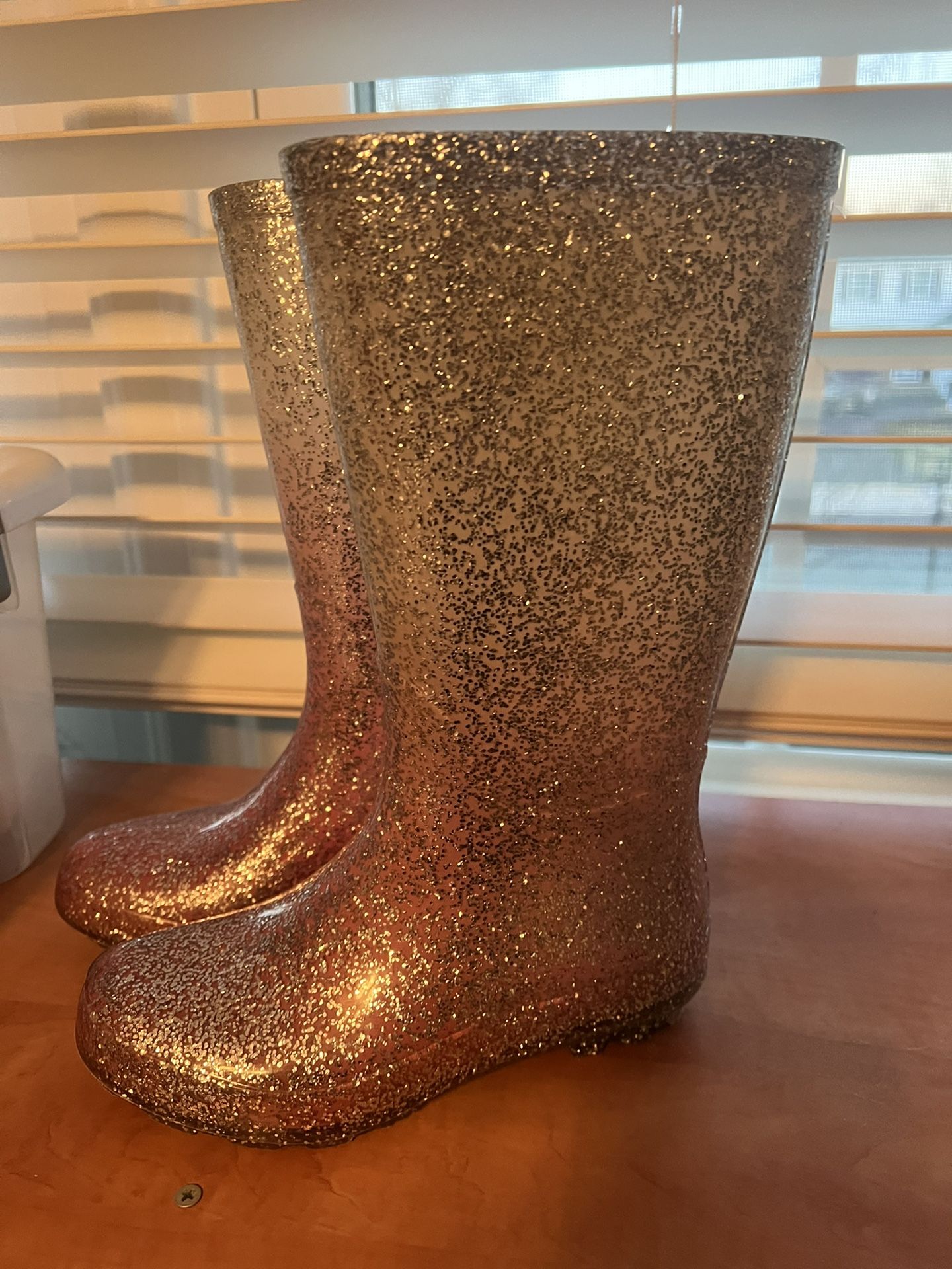 Like New Girls Rain Boots