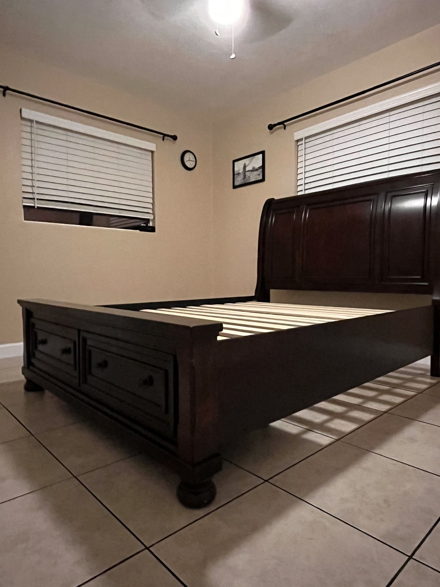 Queen Size Bedroom Set