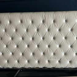 Queen Bed And Frame And Storage 