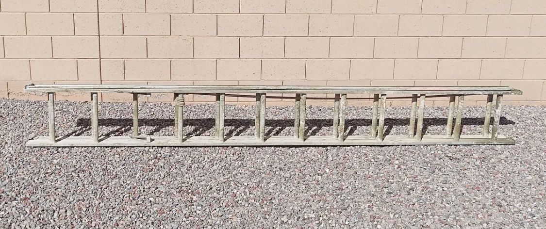 20 ft extension ladder - $40 (Milwaukee)