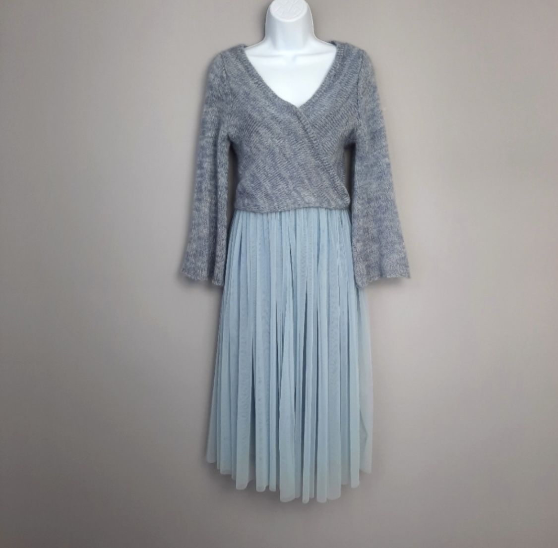 Anthropologie Maeve Arabesque Layered Tulle Sweater Dress Size S for Sale in Redmond, WA - OfferUp Anthropologie Maeve Arabesque Layered Tulle Sweater Dress Size S for Sale in Redmond, WA - OfferUp