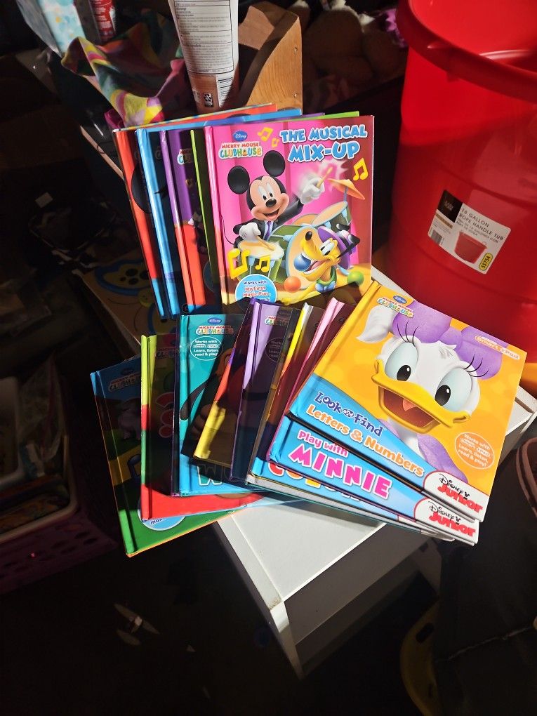 16 Mickey Mouse Clubhouse Books