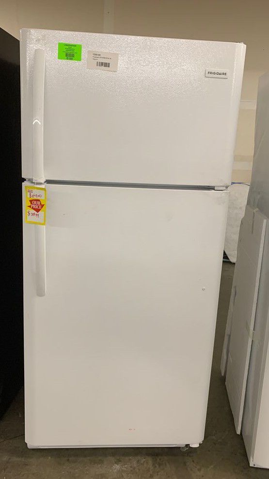 New Frigidaire refrigerator Comes with Warranty Top freezer