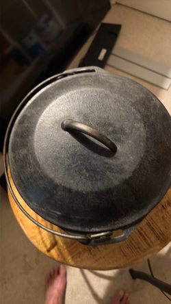 Cast iron Dutch oven