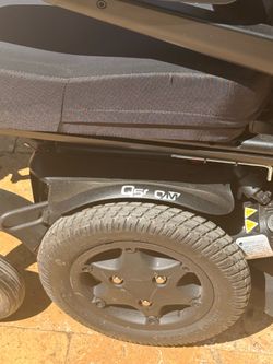 Quickie Q500 M Power Wheelchair