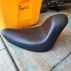 Harley-Davidson Softail Solo Seat