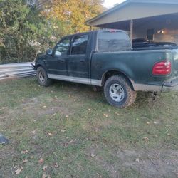 2003 Ford F-150 4 Door 2WD 