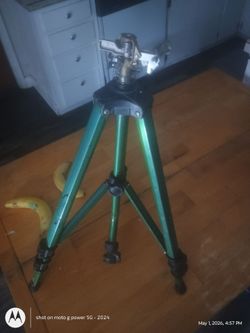 Tripod sprinkler