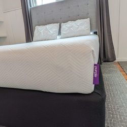 Purple NewDay Mattress, Queen, Like New, Excellent Condition
