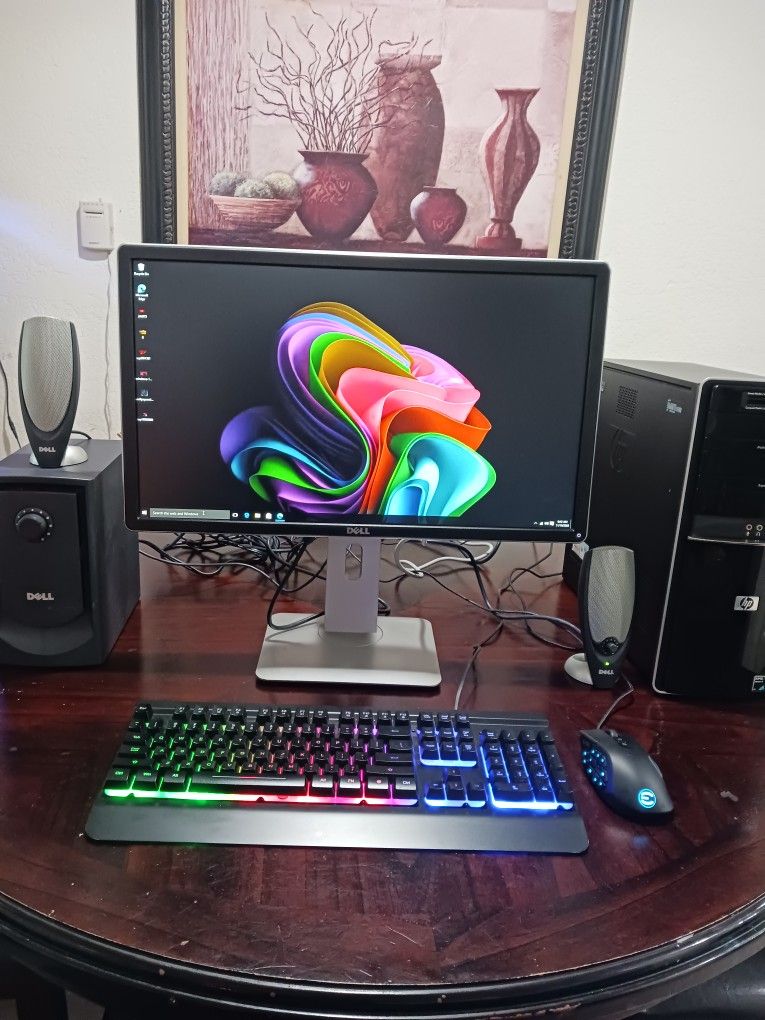 Hp Pavilion desktop Computer Windows 10. Good Condition.  AMD Athlon (tm) llx  4630 processor.   4gb Ram.  wifi adapter.  vlc DVD Writer.   monitor 23