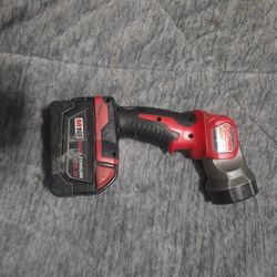 Milwaukee  Led Work Light  With Xc 5.0 Battery