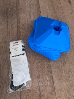 DribbleUp Soccer Training Cones + New Socks – No Ball