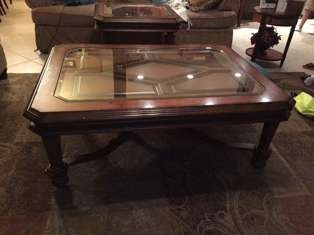 Ethan Allen Sofa & Wood Coffee & End Table