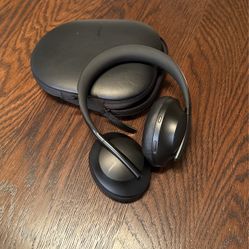 Bose 700 UC