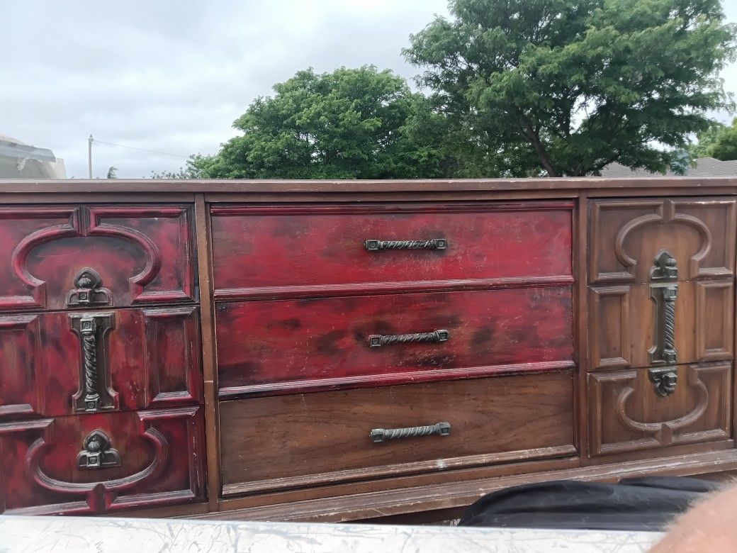 High Capacity Old School Dresser.