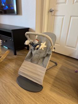BabyBjörn Balance Soft Bouncer + Toy Bar & Travel Bag