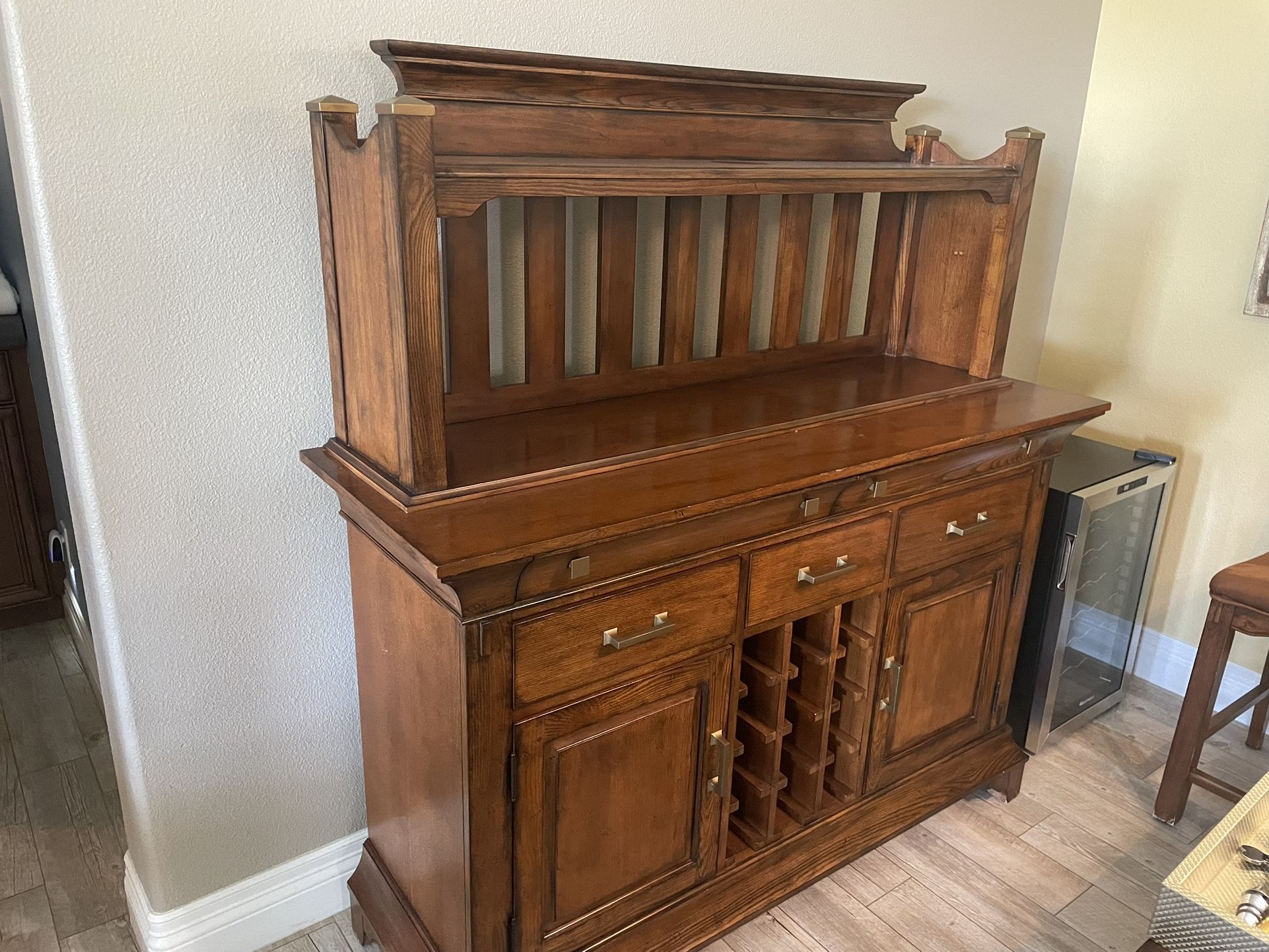 Dining Room Hutch, China Bar, Buffet, Wine Rack, Sideboard
