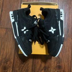 Louie Vuitton skates size 10 ✅