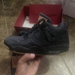 Jordan4 X Levis GS Size 7Y