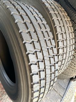 295/75/22.5 traction Michelin recaps