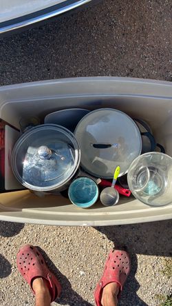 Mixed Kitchen Cookware and Dishware Lot