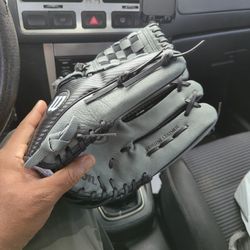 Baseball/Softball Glove NEW