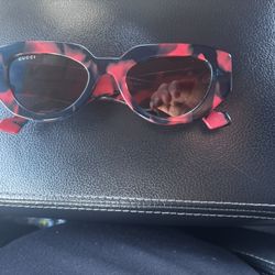 Gucci Glass Purple Tortoise 