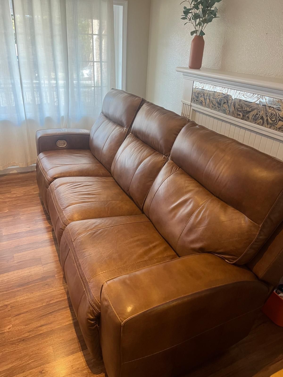 LEATHER COUCH
