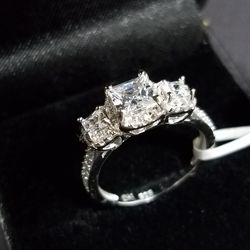 925 Sterling silver Engagements Ring