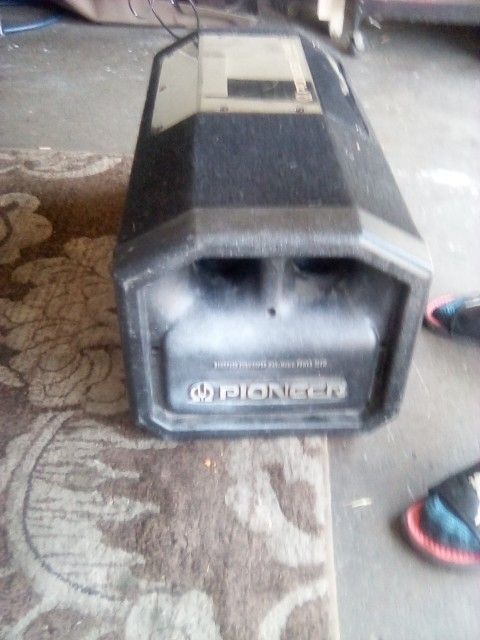 Pioneer 10 Bandpass Box Subwoofer