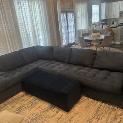 Sectional Couch With Ottoman 