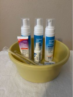 Set of Toiletries with 2 Tubs
