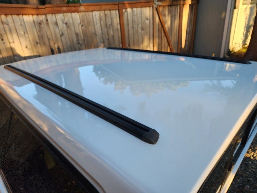 Leer 100XR Canopy For 19-25 Chevy GMC 1500