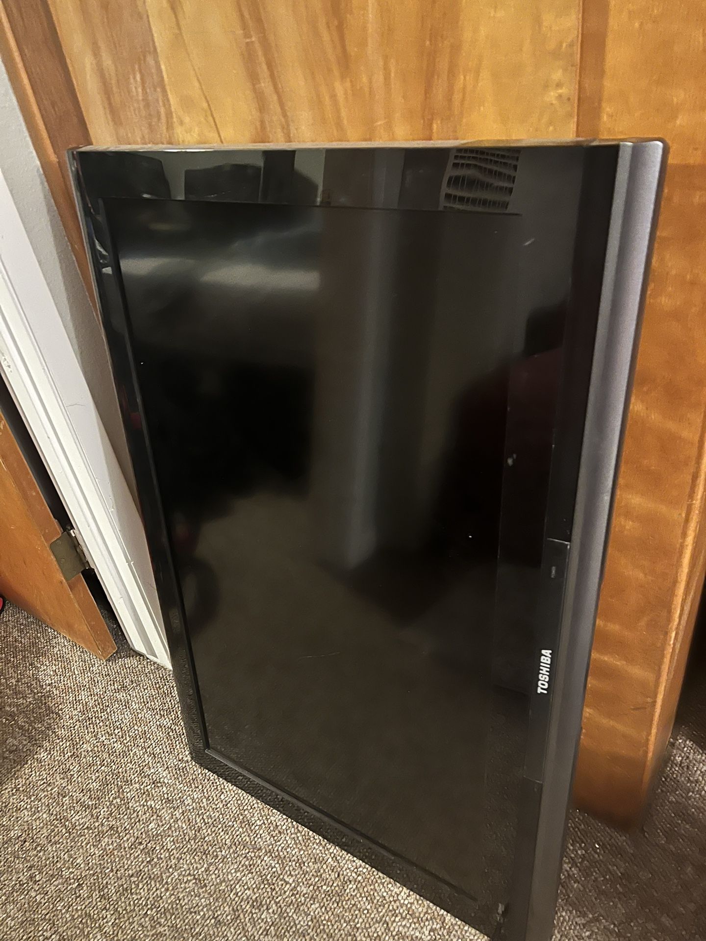 32 Inch TV