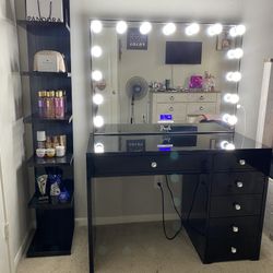 Makeup Vanity with Bluetooth Mirror / price includes delivery and assembly Financing available , does not include Shelf 