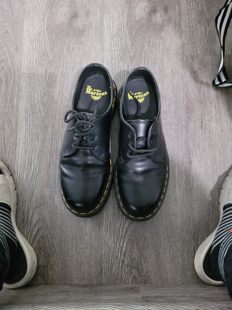 Dr. MARTENS