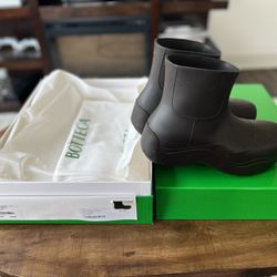 BOTTEGA VENETA PUDDLE Size 39