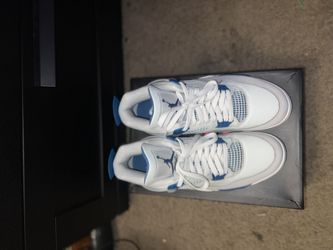Jordan 4s