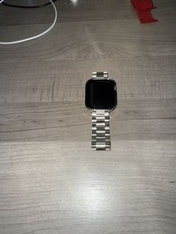 Apple Watch Series 8