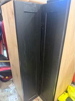 Corner cabinet