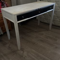 Art Desk
