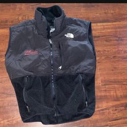 Women and Youth North Face Vest Size Medium 