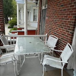 Outdoor Patio Table And Chairs 