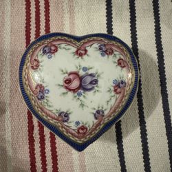 Lefton 1993 Heart Trinket Music Box