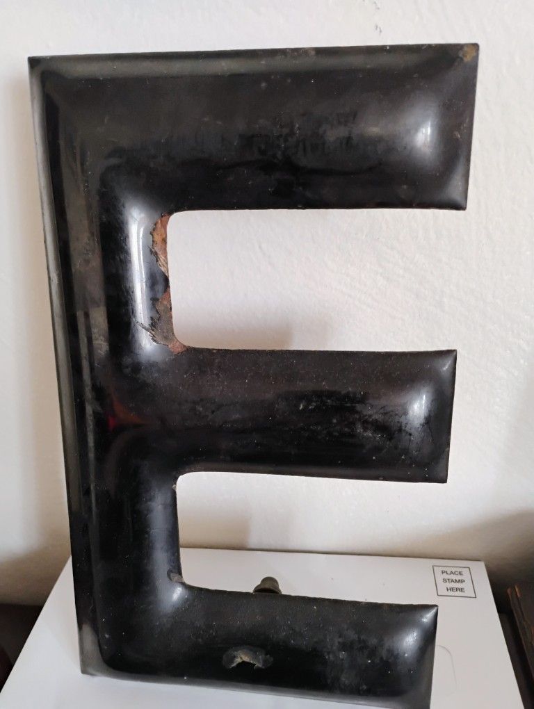 10in Porcelain Metal Letter