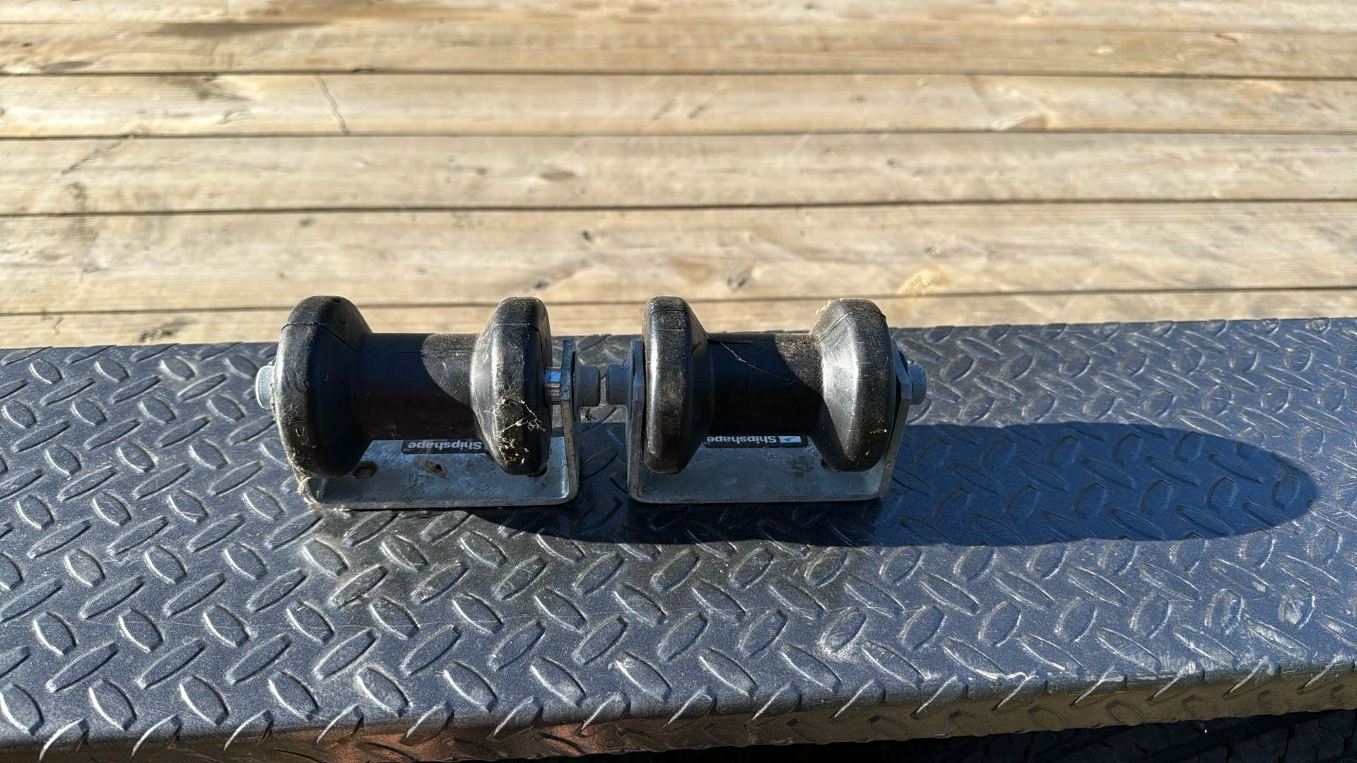 Keel Roller Bracket