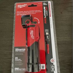 Milwaukee Pivoting Flashlight