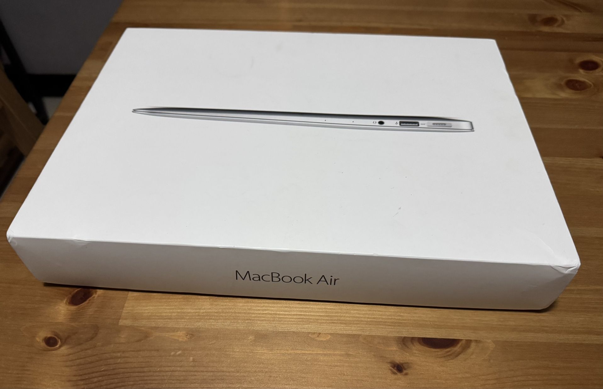 128 Gig Apple Air Laptop