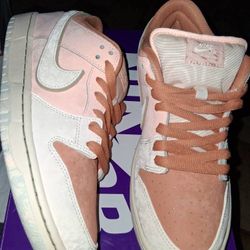 NIKE DUNK LOW SB SIZE 9.5 DS