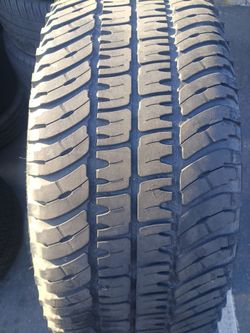 Michelin 265/70R16 Tires (4)